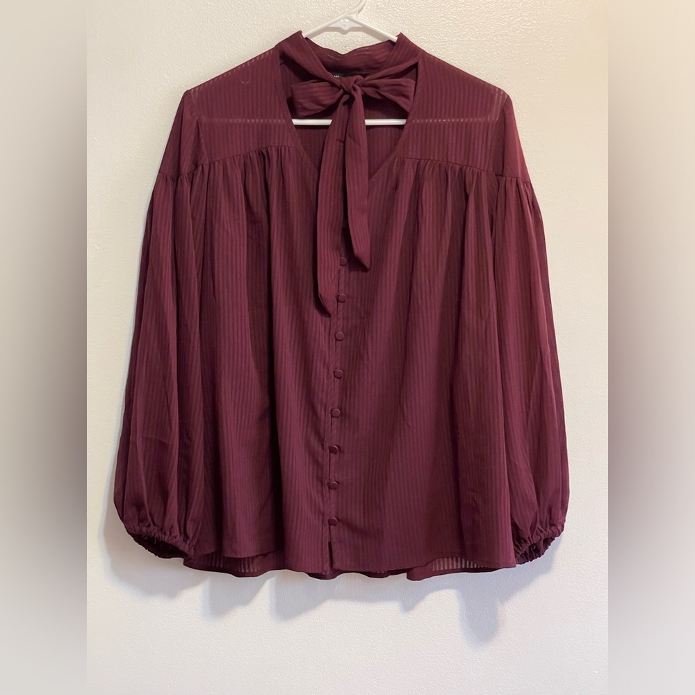 Morgan city maroon bow tie blouse. Excellent condition